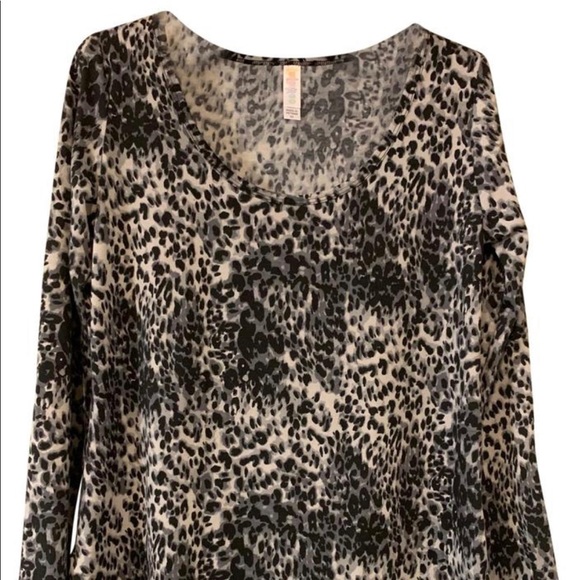 NWT Long Sleeve Cheetah print - Picture 6 of 6